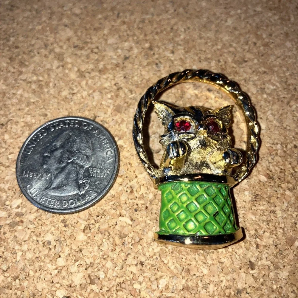 Kitten & Green Basket Pin Pink Rhinestone Eyes & Gold Tone